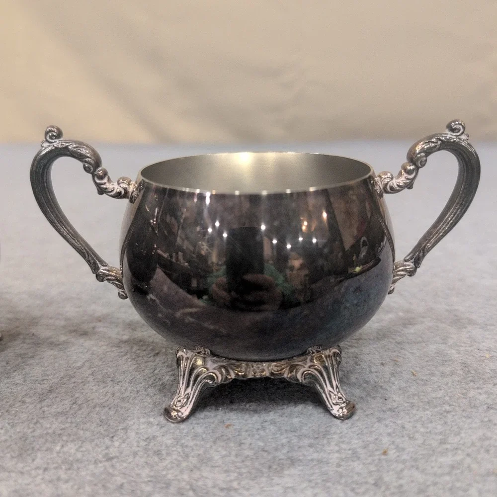 Oneida Silver Plated Footed Cream and Sugar Set with Lid USA Vintage - Picture 3 of 6